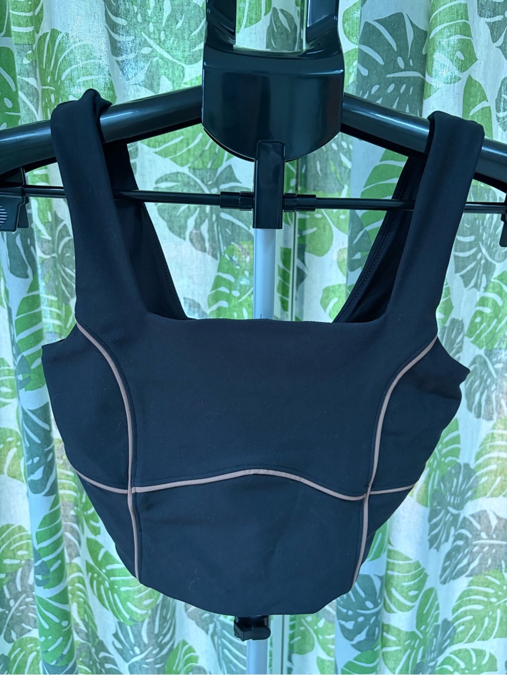 Square-Neck Black Sports Bra with Brown Trim